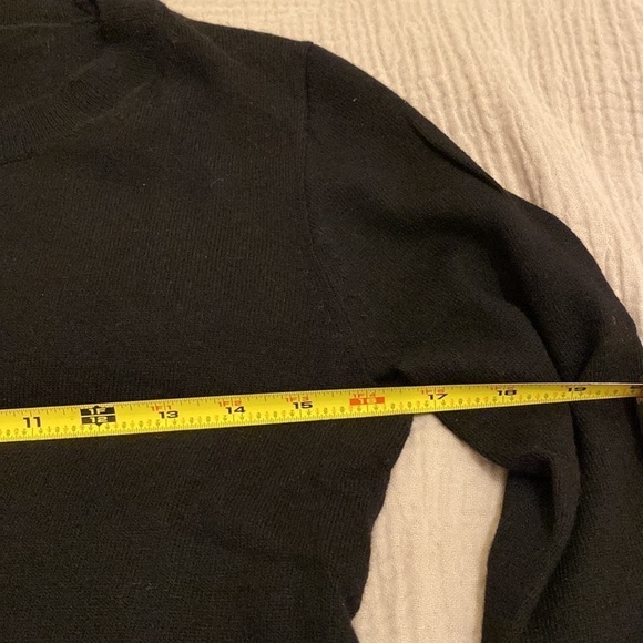 J. Crew wool / cotton blend black sweater. Size Xs. - Picture 7 of 8